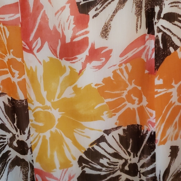 Fully lined Skirt - Picture 2 of 3